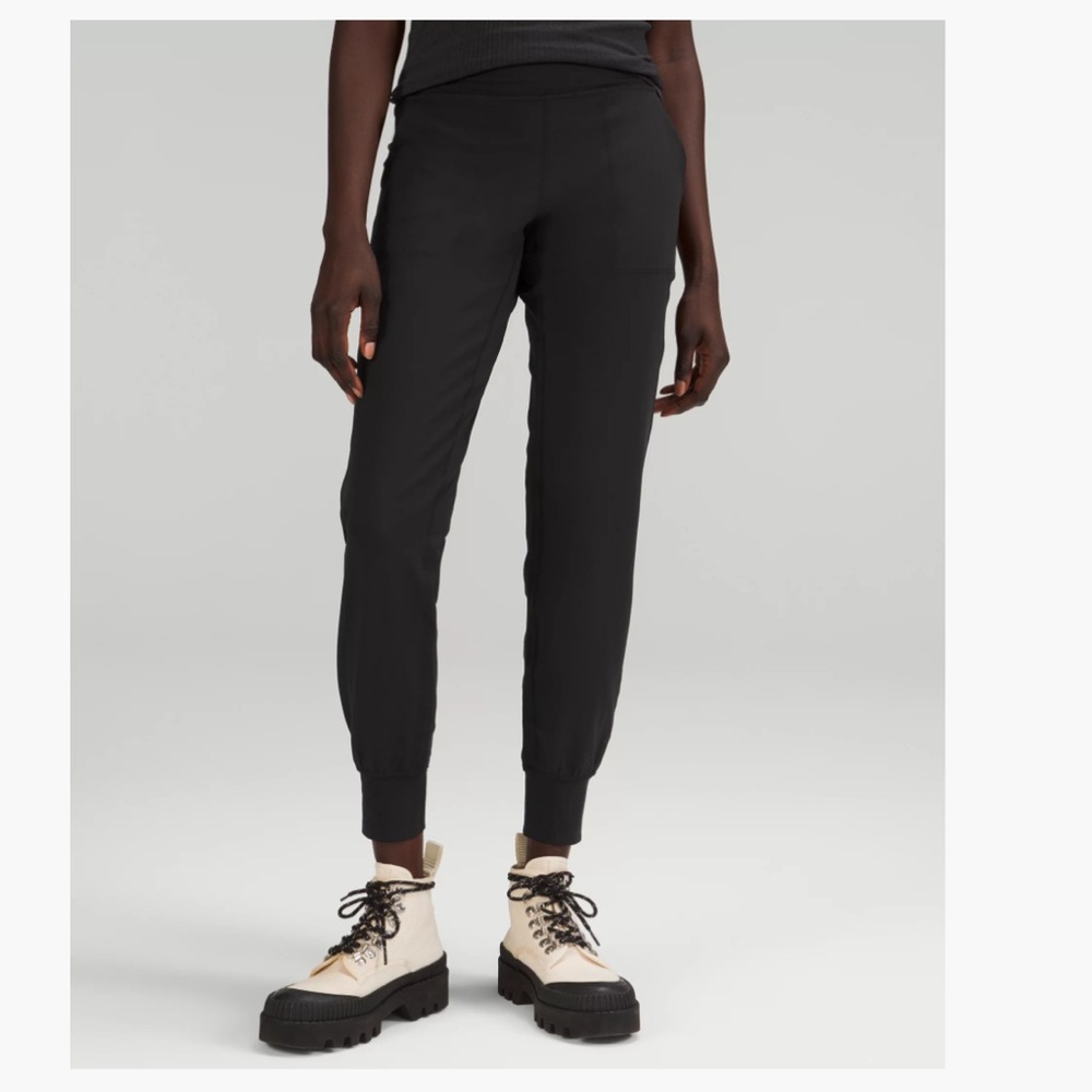 Lululemon Align Jogger 28 inch in Black